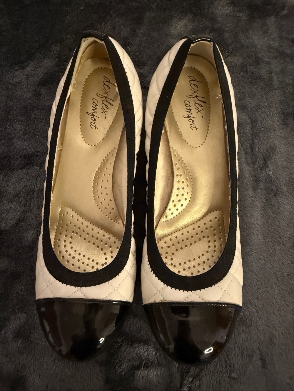 Woman’s Deflex comfort wedges size 8.5